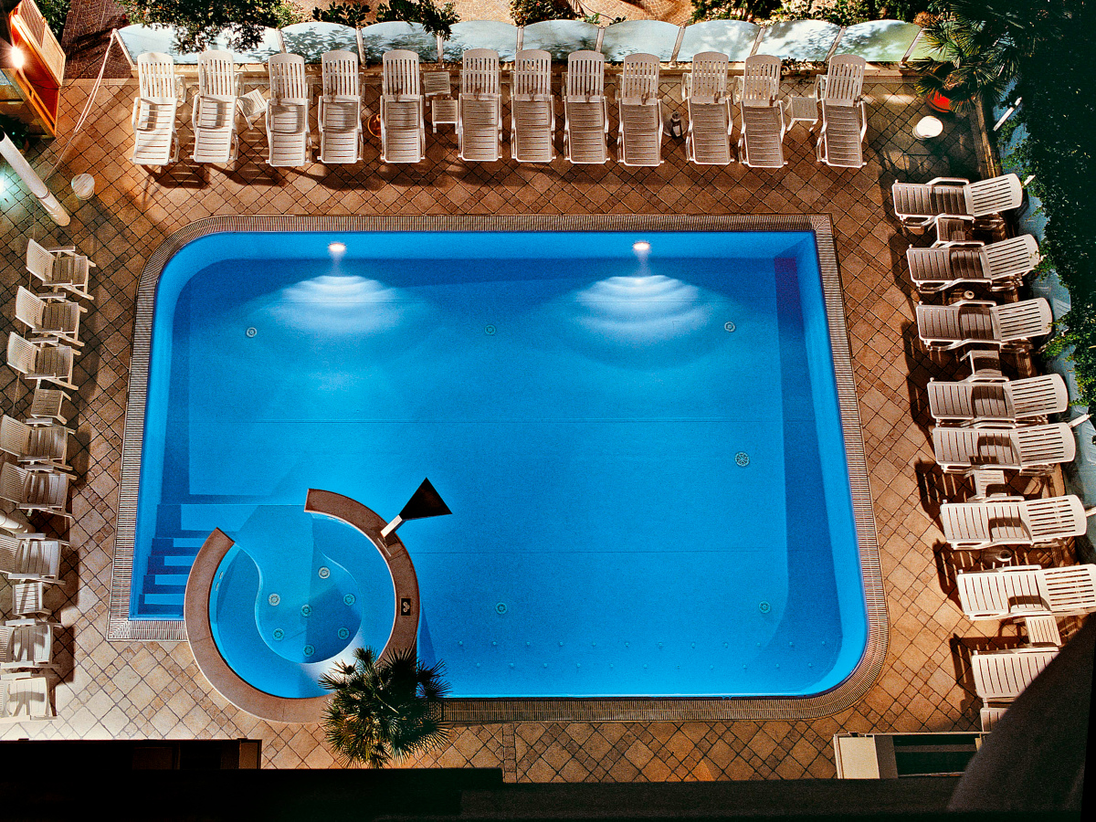 hotelglobus-cattolica_piscina
